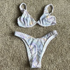 hollister bikini top and bottom